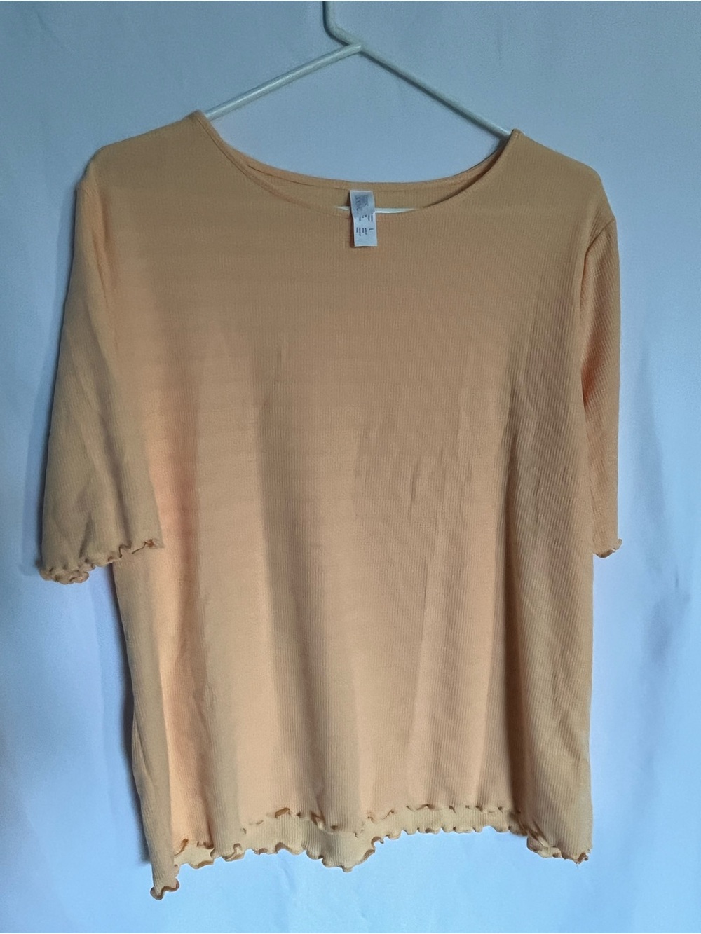stars above Peach Ribbed Short Sleeve Top